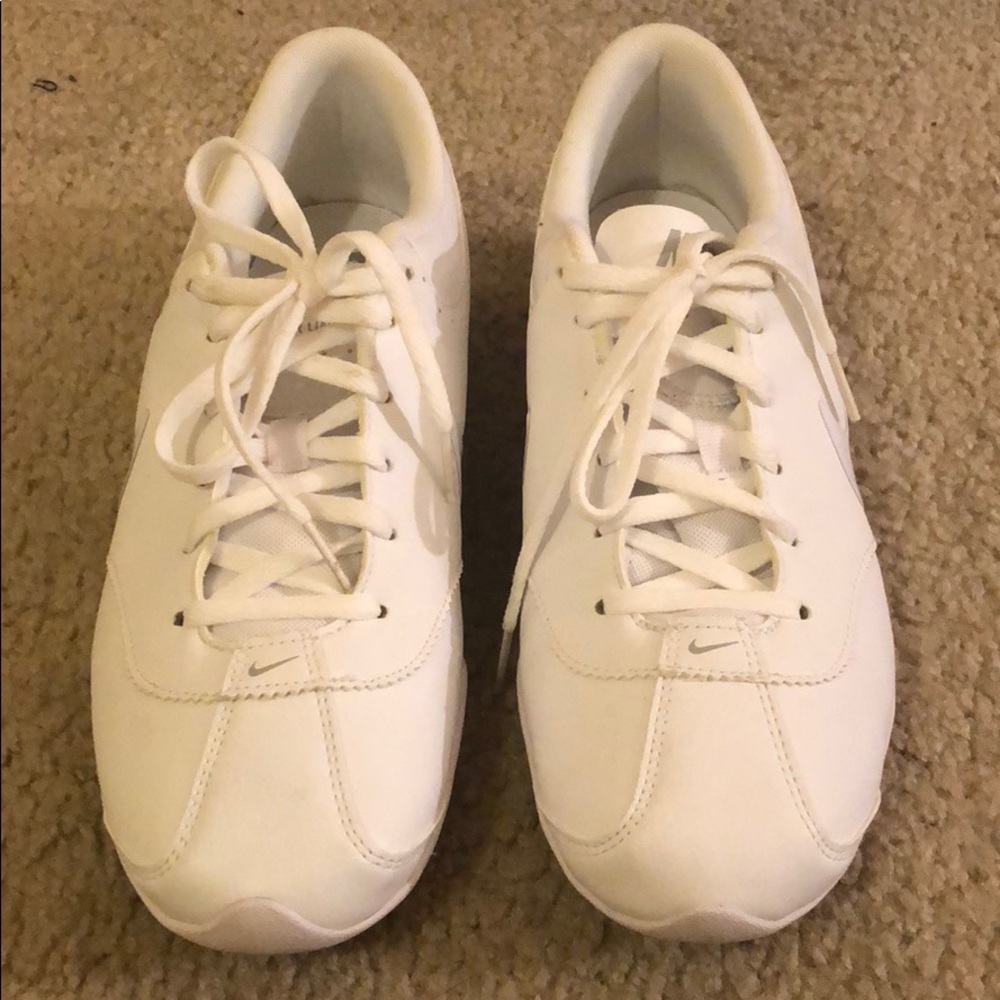 Nike cheer shoes